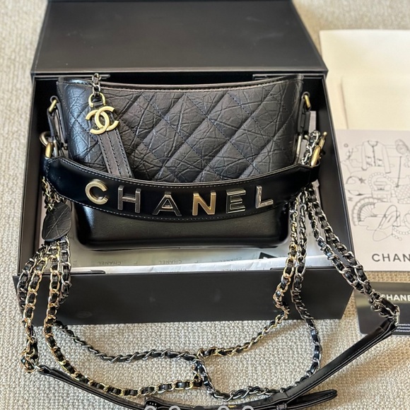 Chanel Gabrielle small model handbag in black quilted leather - Picture 9 of 9